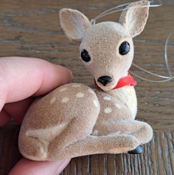 Vintage Flocked Deer Ornament Gentle Fawn Hallmark Keepsake 1989 Box Collectible - Picture 2 of 12